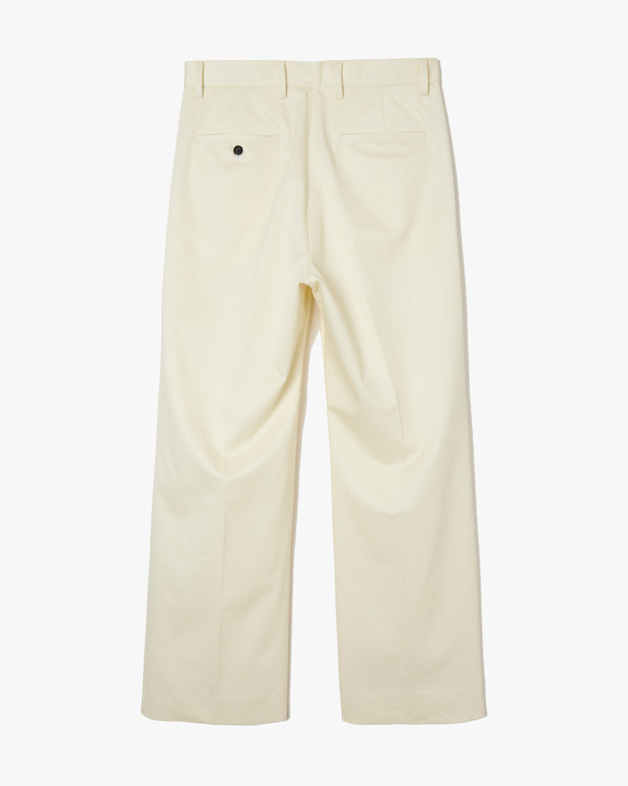 In-tucked Chino Trousers _ WHITE